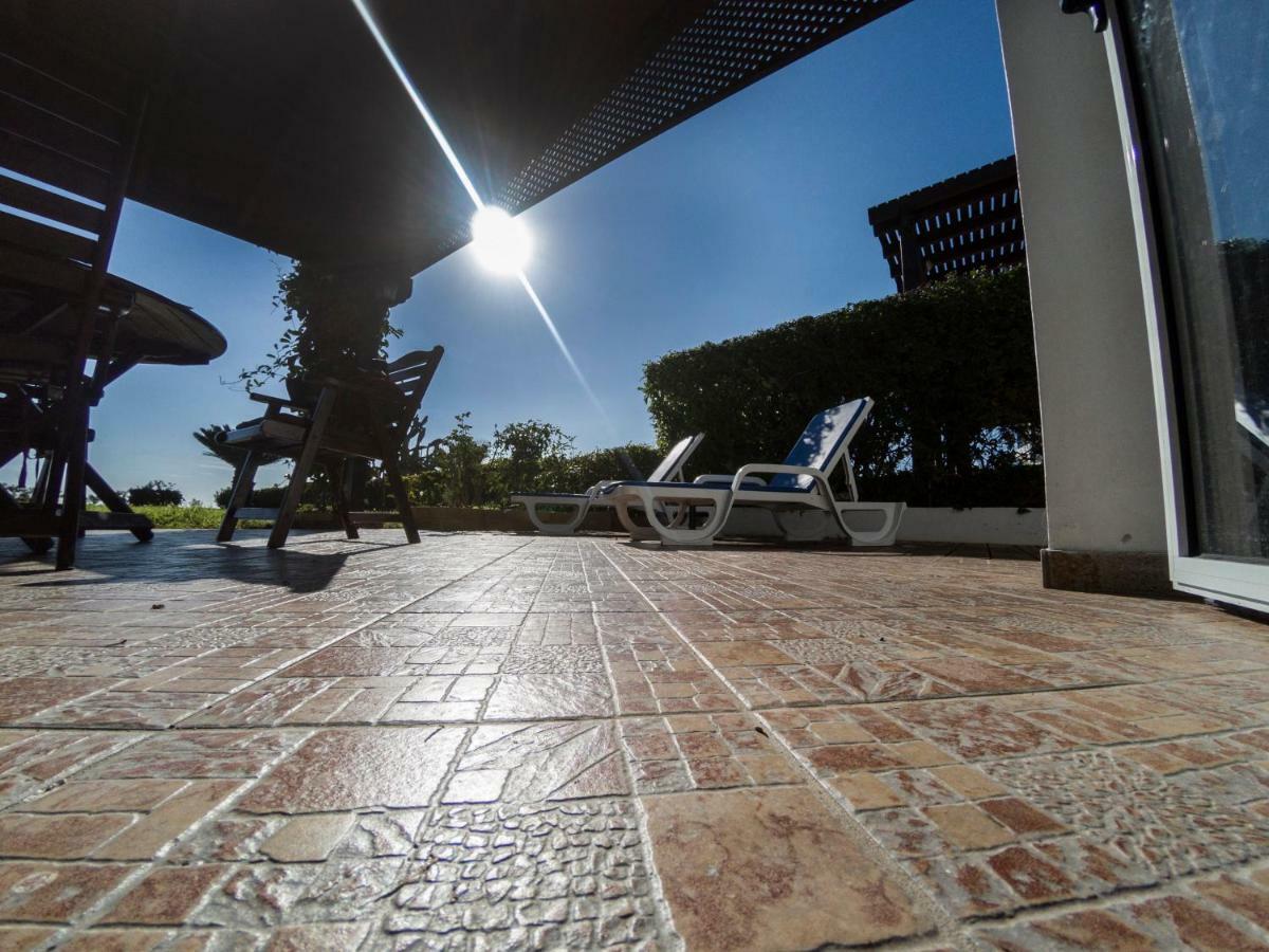 Blue Bay Beach House Larnaca Buitenkant foto